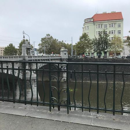 Apartman Mrakodrap Plzen Luaran gambar