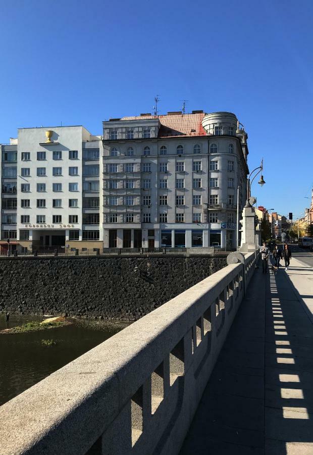Apartman Mrakodrap Plzen Luaran gambar